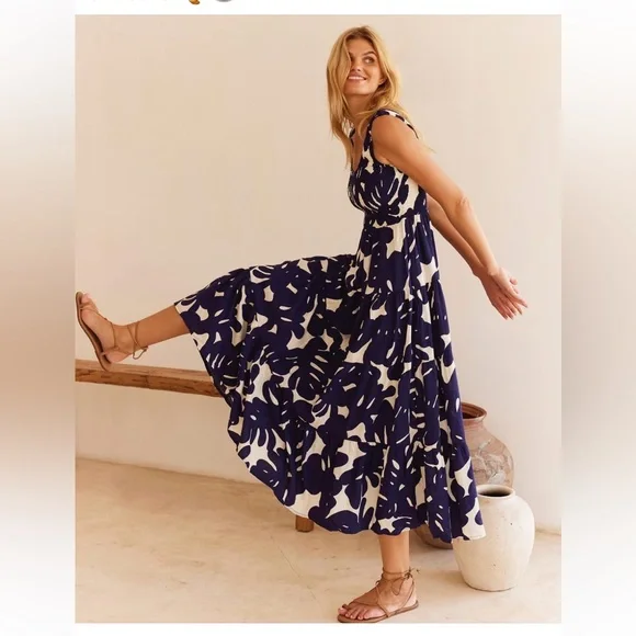 Mister Zimi Paris Maxi Dress in Monstera size 2 - Picture 2 of 10